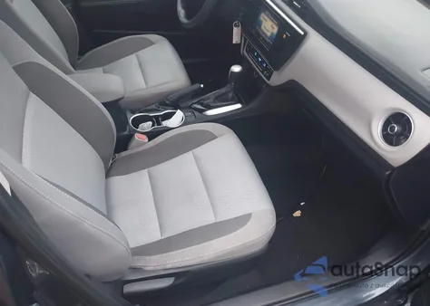 2017 Toyota Corolla Le z USA, uszkodzony, nr VIN 2T1BURHE6HC938586